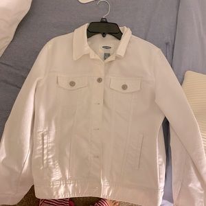 Old Navy white Jacket 😇😍